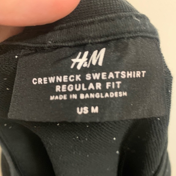 H&M Crewneck Sweatshirt Regular Fit Pullover Black Speckled White - Picture 3 of 4